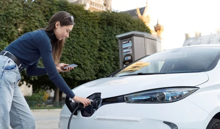 De tener demasiadas apps a solo una: ¿Por qué los conductores de vehículos eléctricos se están pasando a LetMeCharge?